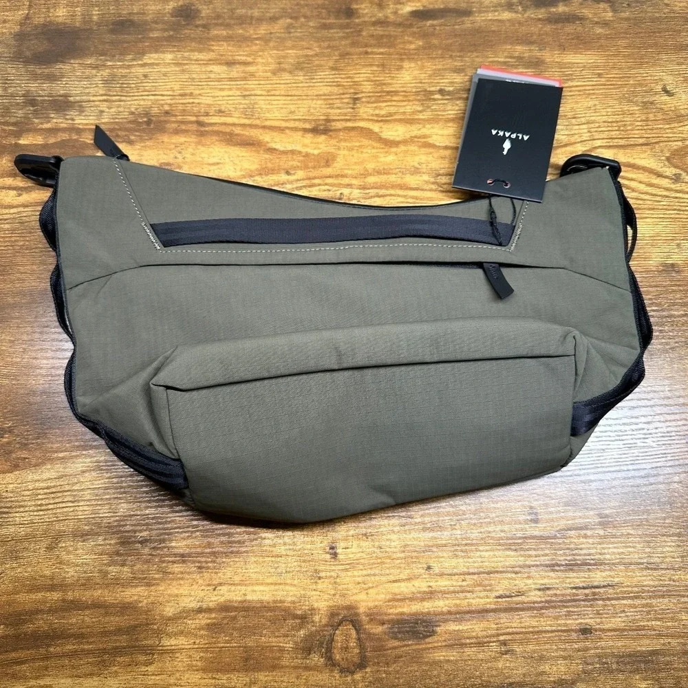 NEW Alpaka Flow Satchel 4L Green Axoflux 210D Messenger Bag Business Travel